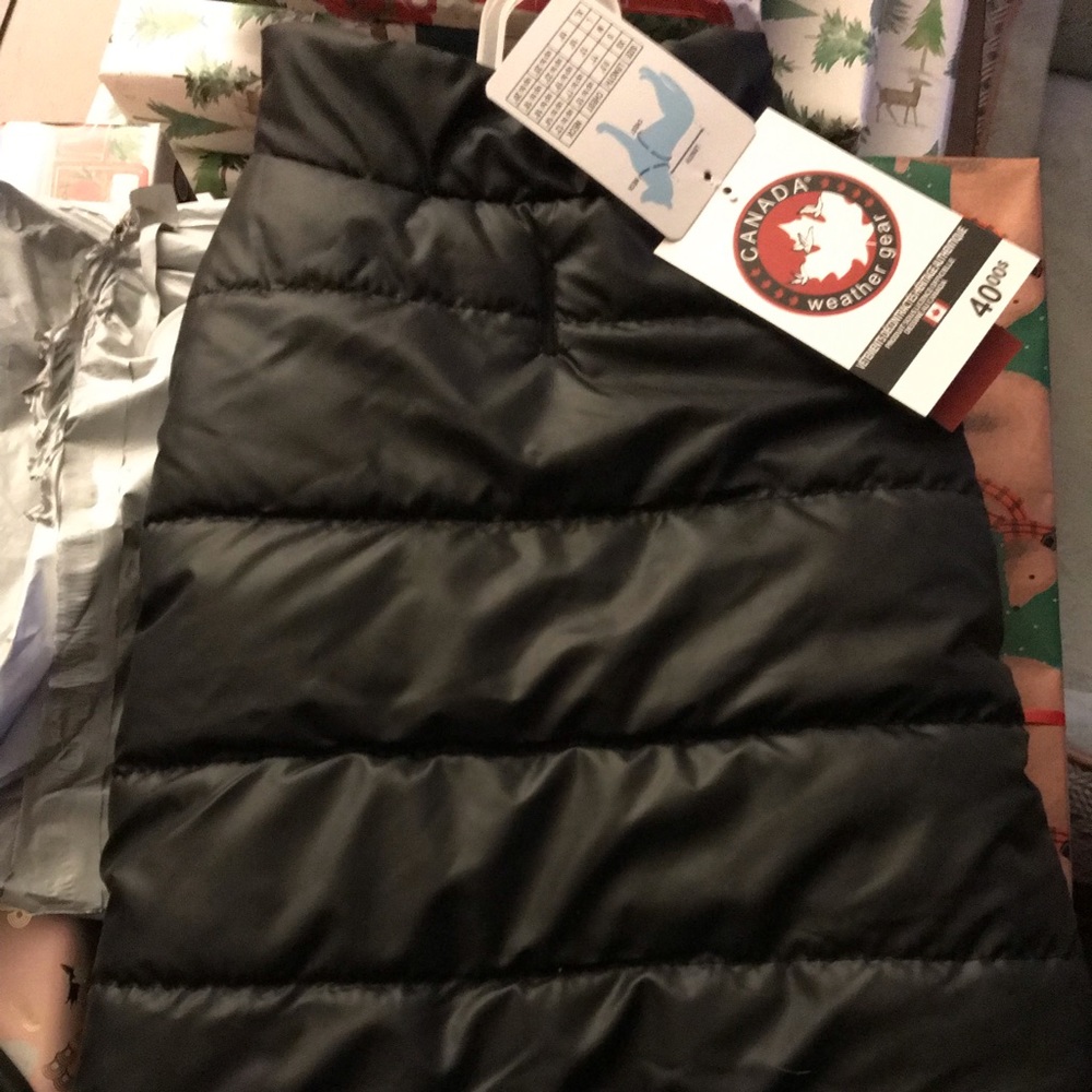 Dog puffer vest size L